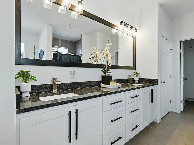 608 Southern Blvd SW — Photo 5