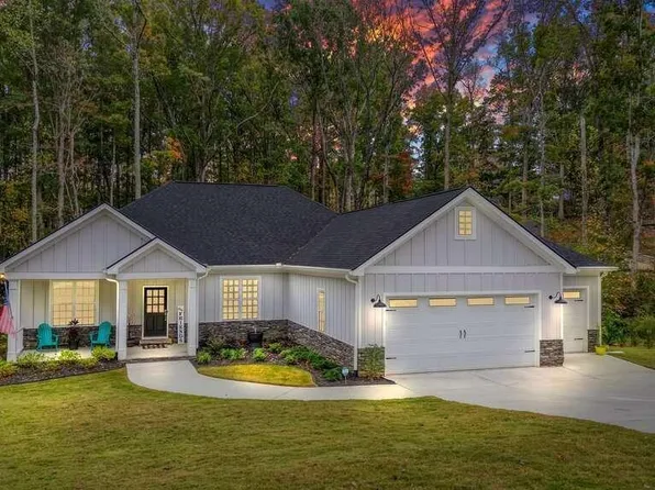 42 Weatherbrooke Ln, Dallas, GA 30157