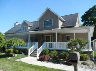 107 E 12th St, Genoa, OH 43430