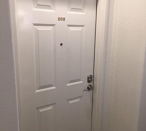 Keyless door lock