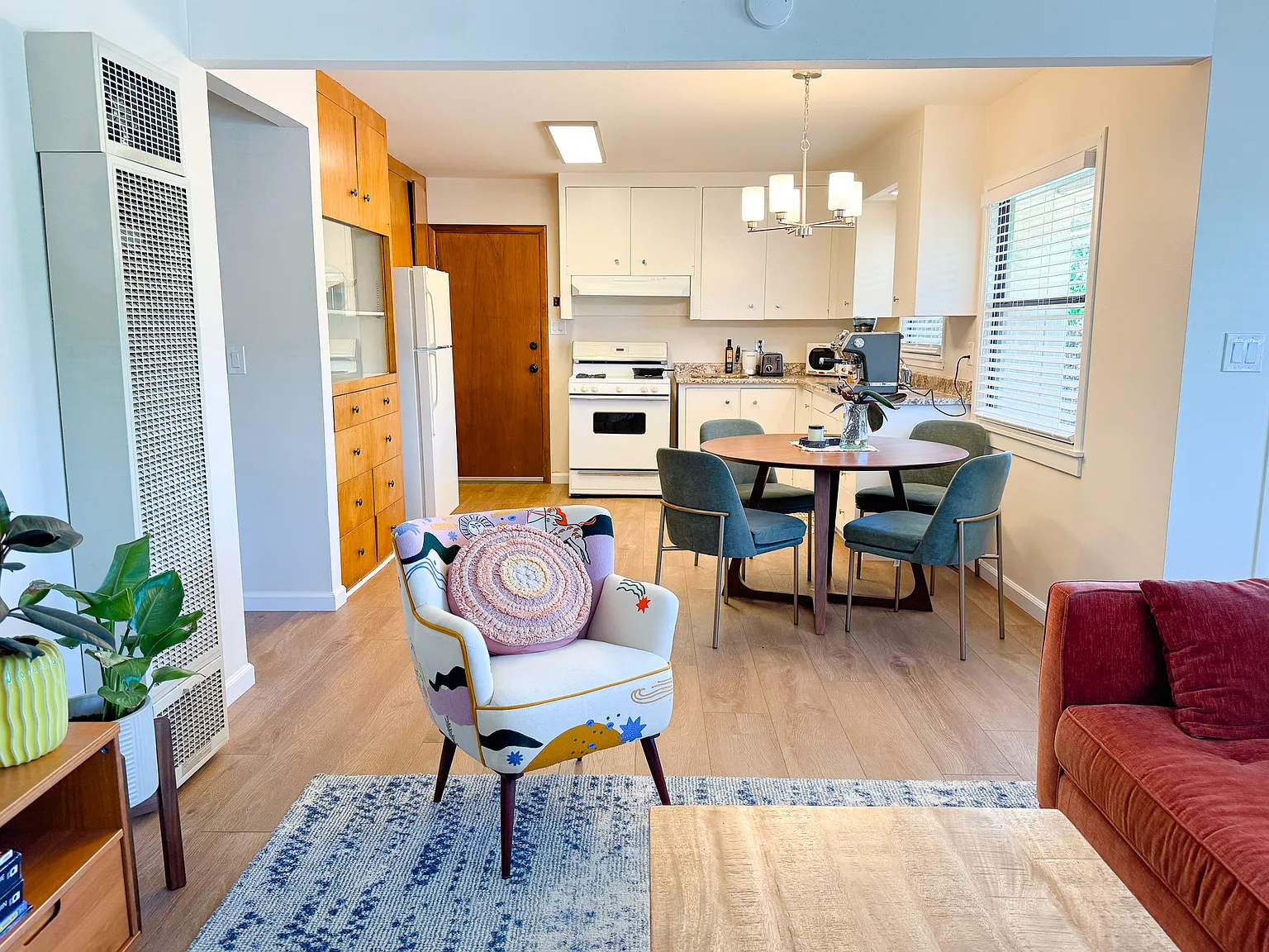 1 bed, 1.0 bath, $2,200 — Photo 3