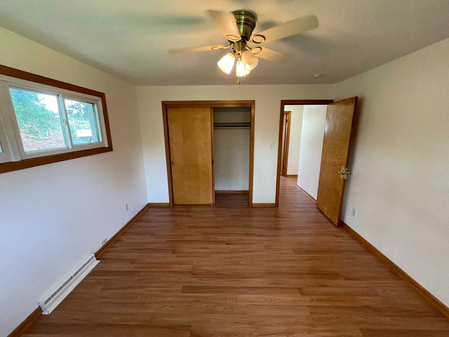 2 bed, $900 — Photo 3