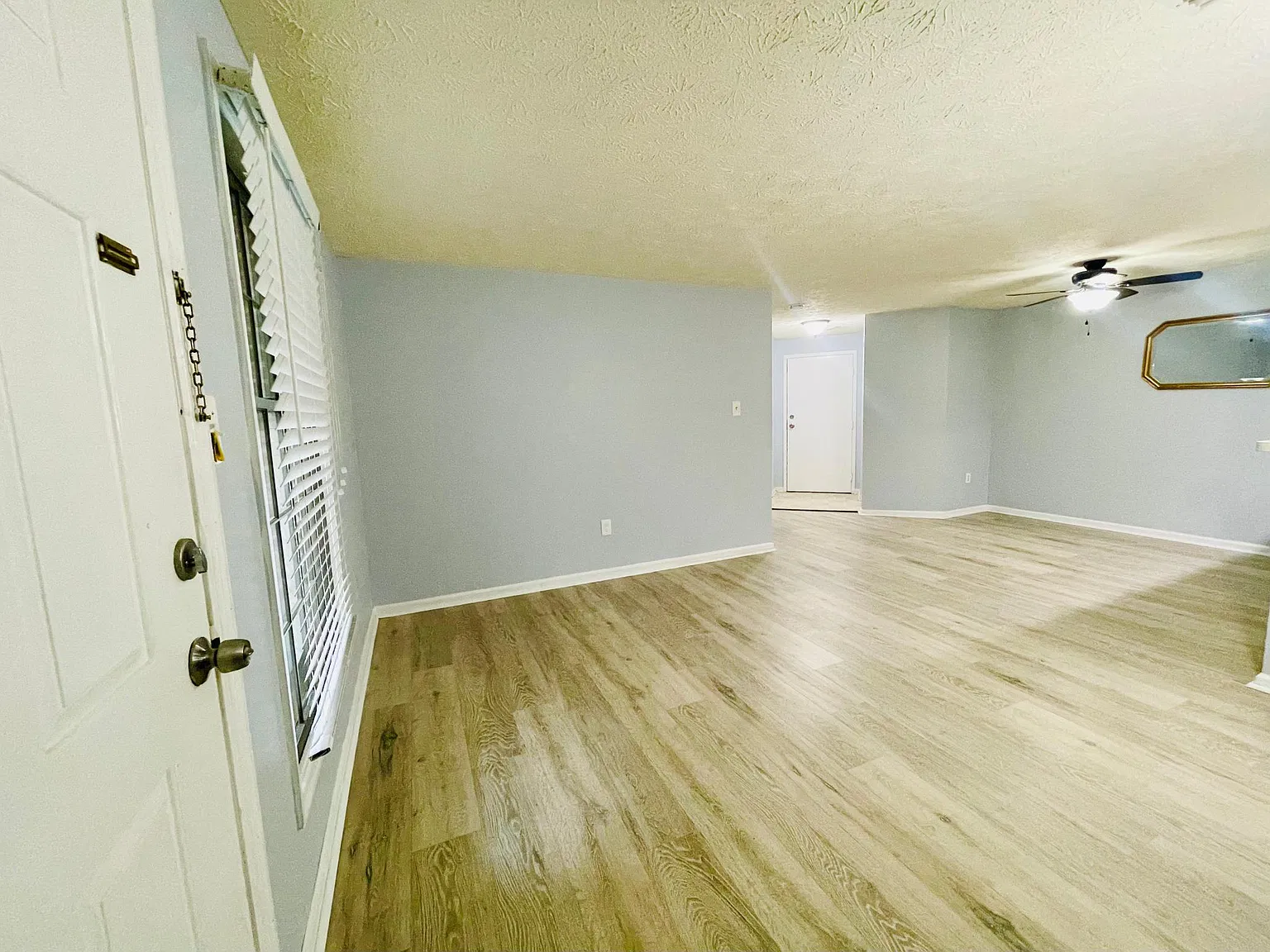 18708 Caledonia Ct — Photo 2