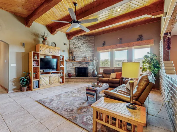 2 Via Sole Dr, Algodones, NM 87001