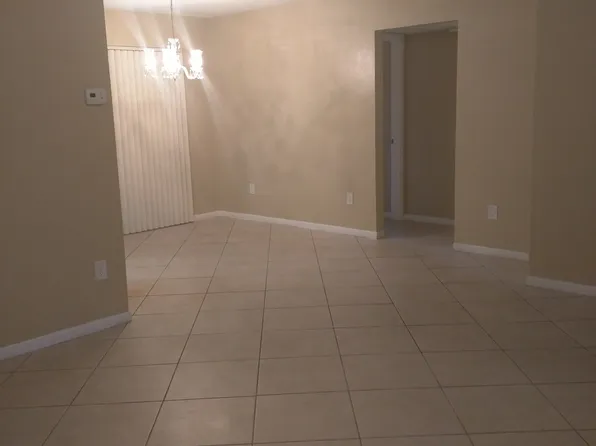3346 Camelot Dr APT B, Largo, FL 33771