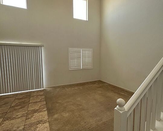 4th image of 1004 Fieldbrook Ct