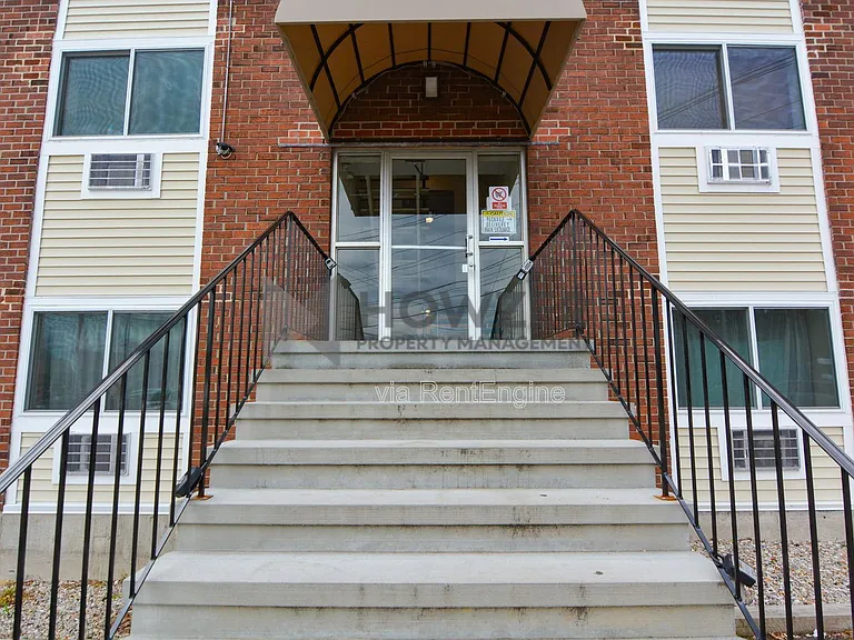 215 Winter St #4J — Photo 14