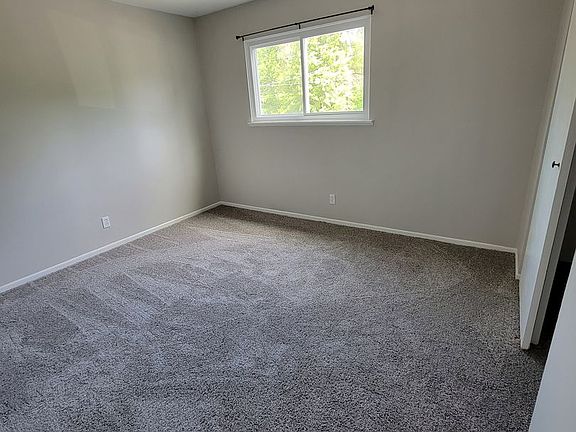 4th image of 3528 Heatherton Dr APT 4