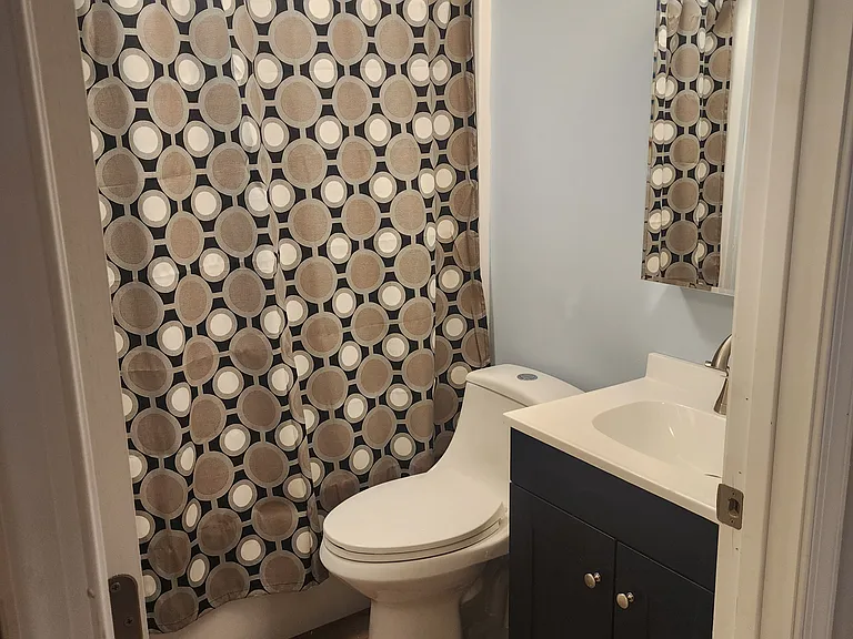 9407 Horn Ave — Photo 7
