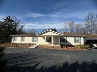 161 Sugartree Ln, Cascade, VA 24069