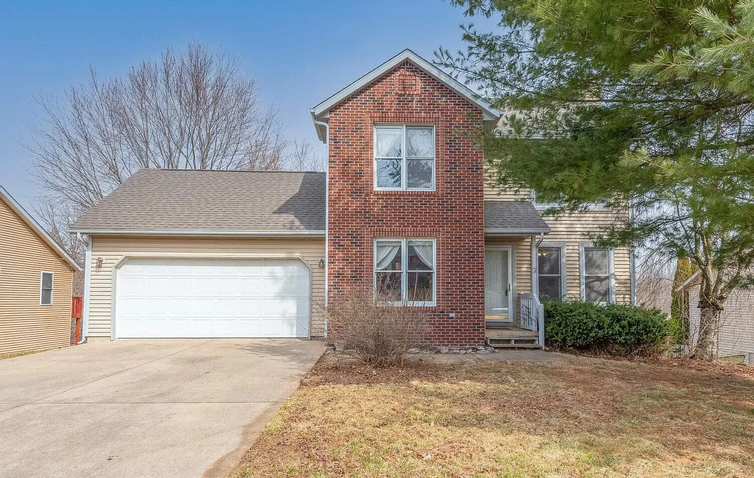 1000 W Countryside Ln photo 1