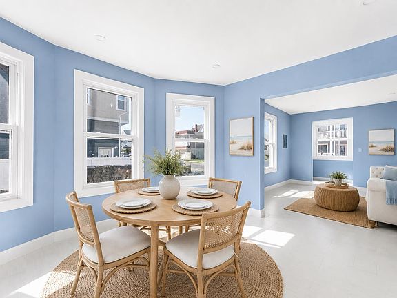 5th image of 233 E Juniper Ave #1