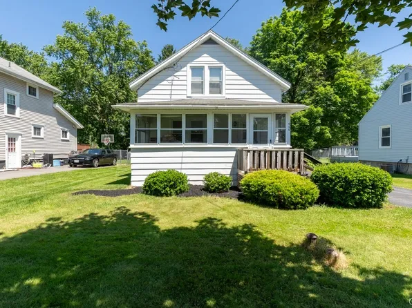 406 Garden City Dr, Syracuse, NY 13211