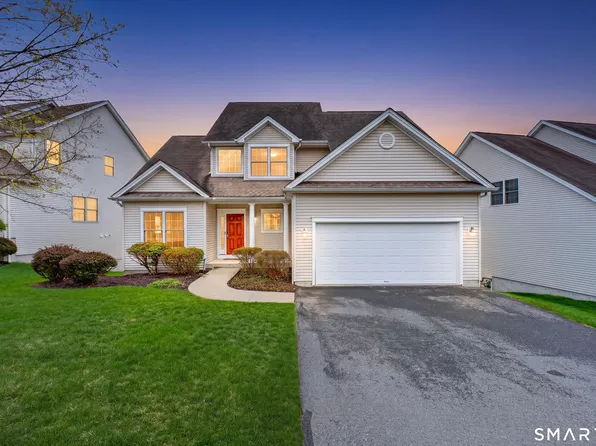 18 Tobins Court #18, Danbury, CT 06810