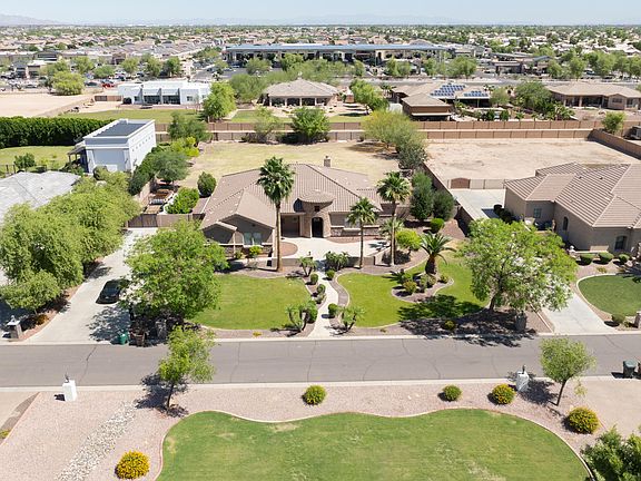 5th image of 16386 W PAPAGO Street