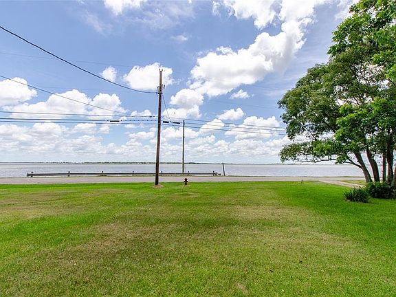 5th image of 1515 E Bayshore Dr