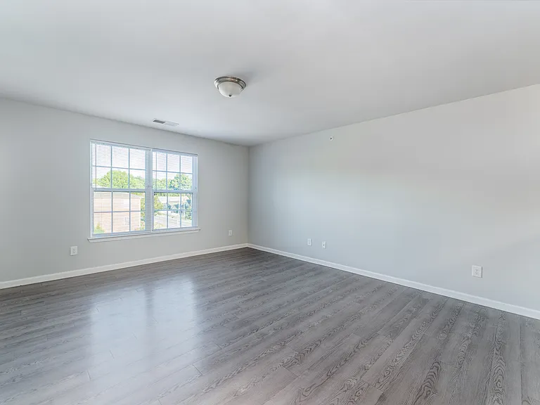 Reynolds Place Apartments — Photo 54