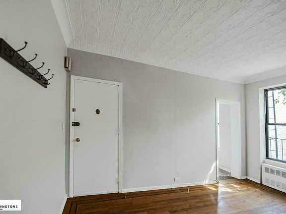4th image of 361 Hoyt St APT 3