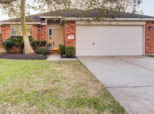 5419 Chase Wood Dr, Bacliff, TX 77518