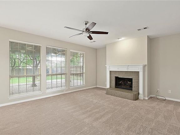 4th image of 3221 Beth Dr