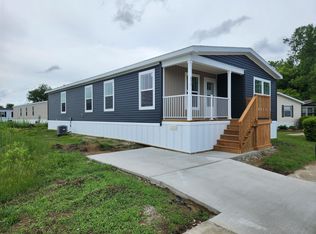 655 Oregon St #655, Belleville, MI 48111