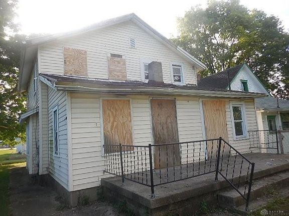 2nd image of 1525 Dietzen Ave