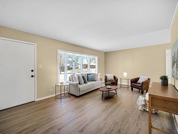 3rd image of 5516 La Palm Dr