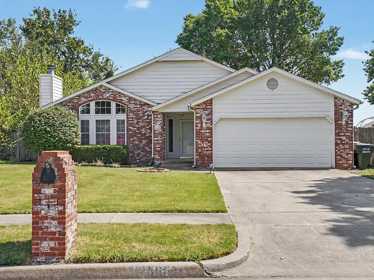 3 bed, 2.0 bath, 1599 sqft, $1,700 — Photo 1