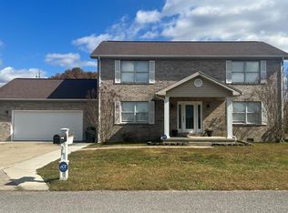 40 Saint Barts Dr, Hazard, KY 41701