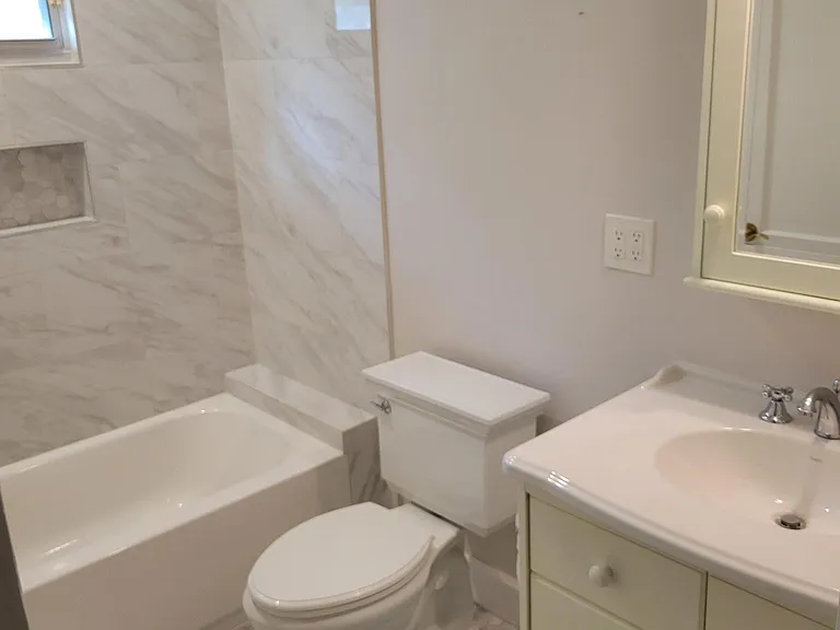 430 Monroe Dr — Photo 14