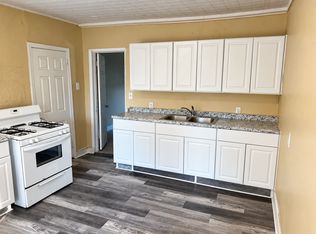 120 Austin St APT 2, Worcester, MA 01609