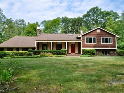 1 Cheshire Ln, Ringwood, NJ, 07456