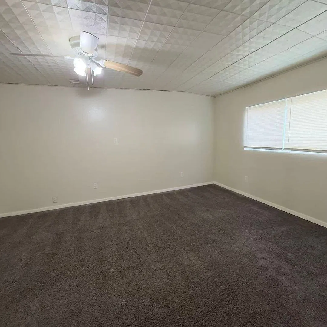 Beautiful 3 Bedroom 2 Bathroom in Garland! — Photo 3