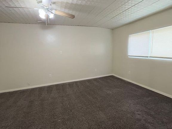 3rd image of 2913 Gardenia Dr