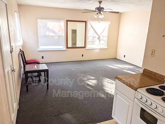 3rd image of 226 Pierce Ave