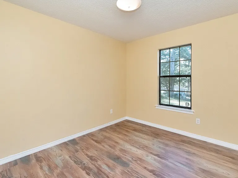 3057 Brookline Dr W — Photo 25