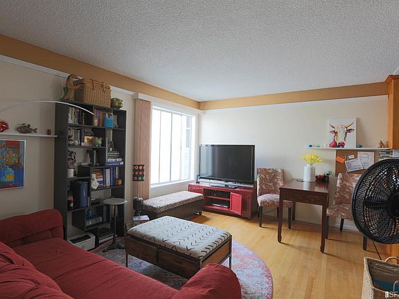2nd image of 244 Grattan St APT 5