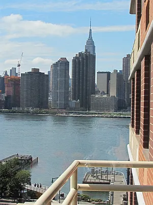 Sold by CityView Real Estate Inc. | media 9