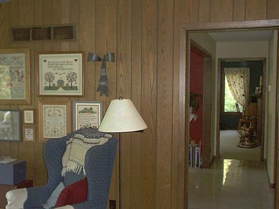 5th image of 67 Bridgewater Dr