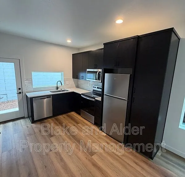 3522 NE 44th Ave — Photo 9