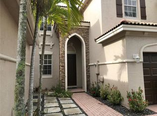 15365 SW 8th Ln, Miami, FL 33194