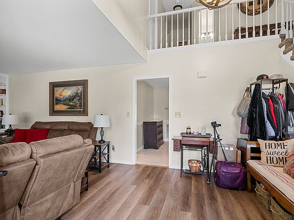 5th image of 1818 Memorial Dr APT 34