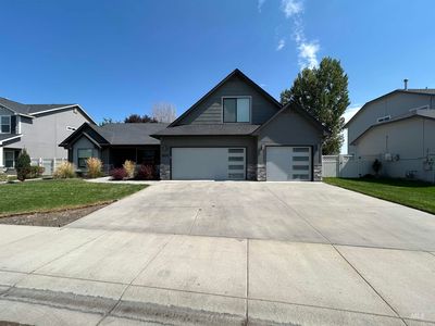 5272 N Cortona Way, Meridian, ID, 83646