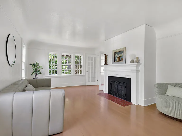 2260 E 15th Ave — Photo 12