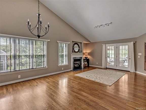 4th image of 8500 Sunningdale Ter