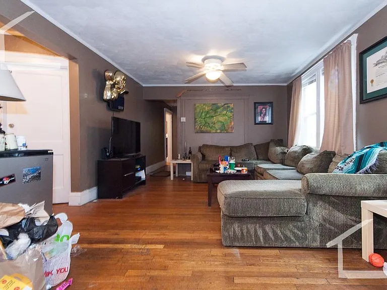 15 Wadsworth St — Photo 3