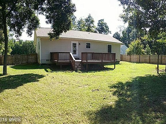 Exterior (Rear)