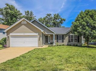 2343 Silver Lake Estates Dr, Pacific, MO 63069