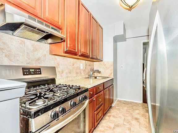 2nd image of 495 Odell Ave APT 5C
