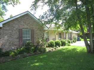 104 Woodlawn Dr, Carriere, MS 39426